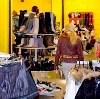 Магазины одежды и обуви в Островском
